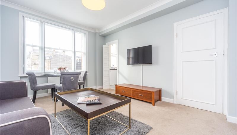 1 bed property in 39 Hill Street, London, London